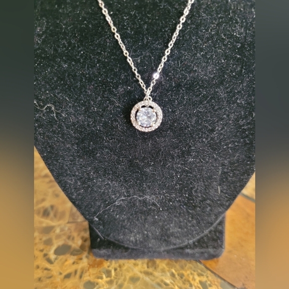 Elegant Silver Knot Earrings And Halo Necklace - Picture 5 of 7